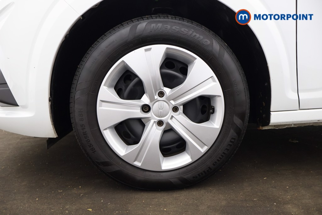 Dacia Sandero Essential Manual Petrol Hatchback - Stock Number (1564672) - 35th supplementary image