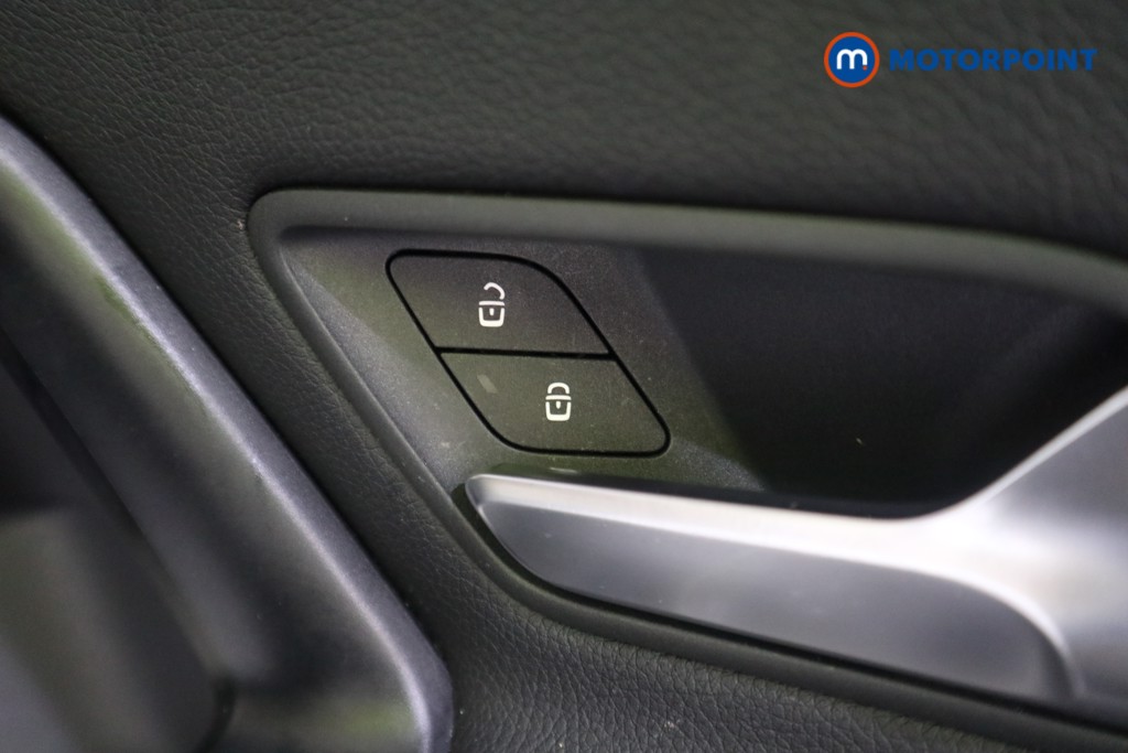Mercedes-Benz A Class SE Manual Petrol Hatchback - Stock Number (1570060) - 13th supplementary image