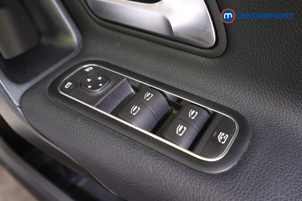 Mercedes-Benz A Class SE Manual Petrol Hatchback - Stock Number (1570060) - 14th supplementary image