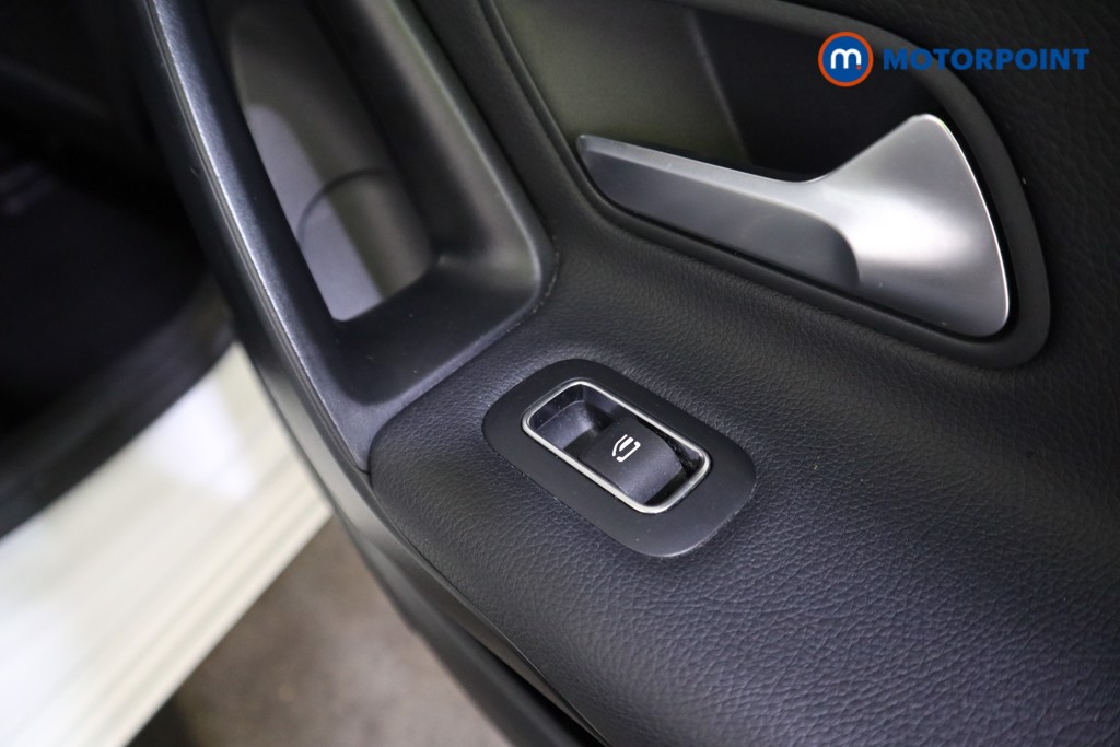 Mercedes-Benz A Class SE Manual Petrol Hatchback - Stock Number (1570060) - 19th supplementary image