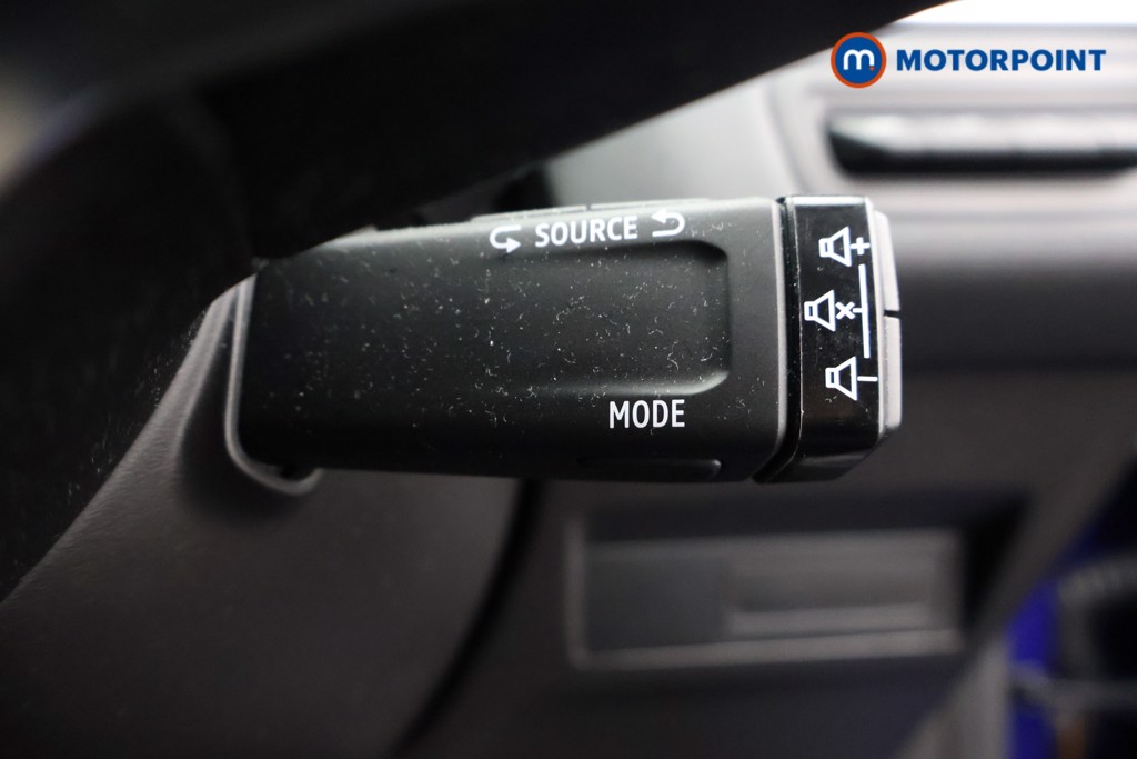 Renault Captur Iconic Edition Manual Petrol SUV - Stock Number (1574752) - 5th supplementary image