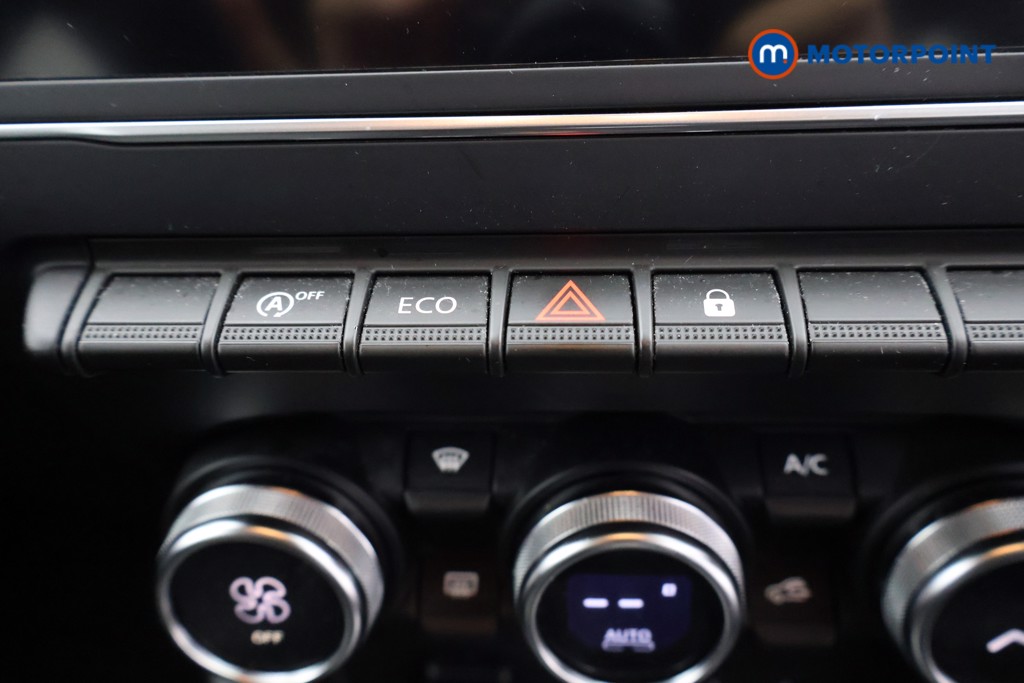 Renault Captur Iconic Edition Manual Petrol SUV - Stock Number (1574752) - 10th supplementary image