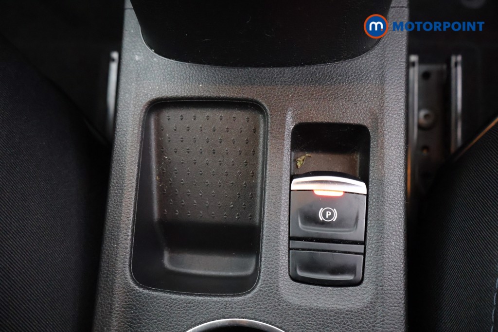 Renault Captur Iconic Edition Manual Petrol SUV - Stock Number (1574752) - 16th supplementary image