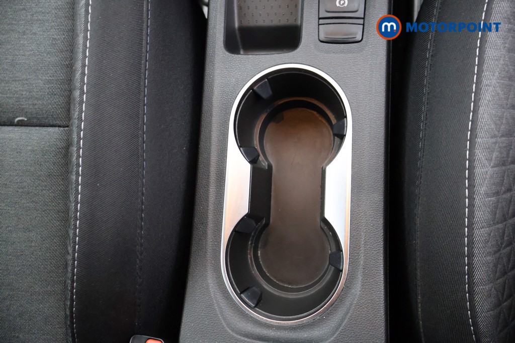 Renault Captur Iconic Edition Manual Petrol SUV - Stock Number (1574752) - 17th supplementary image