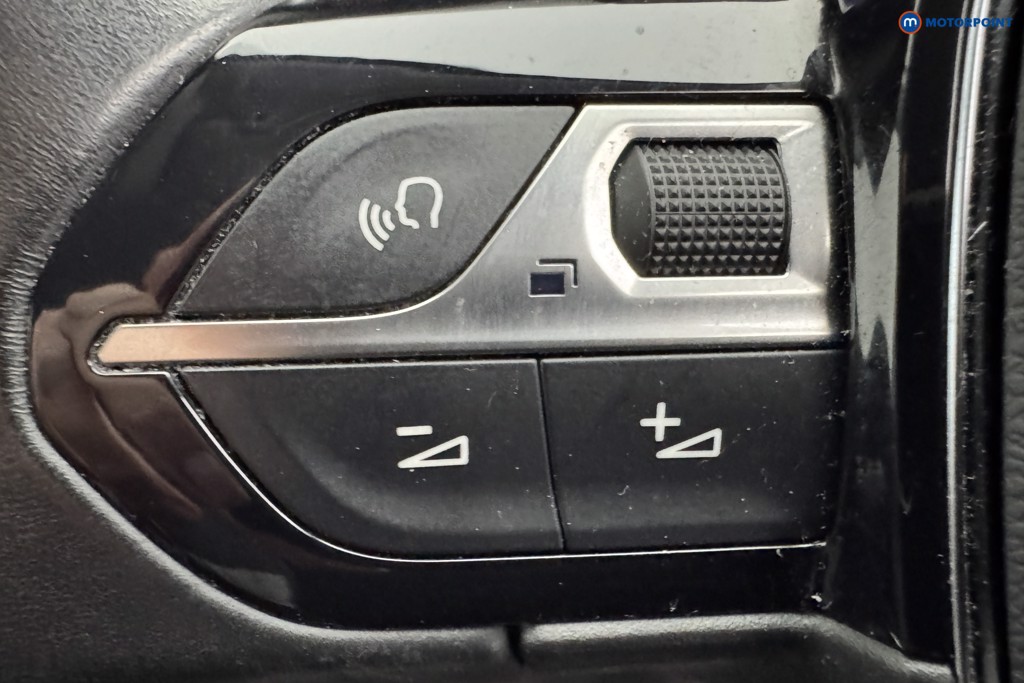 Peugeot 3008 Allure Manual Diesel SUV - Stock Number (1575114) - 19th supplementary image
