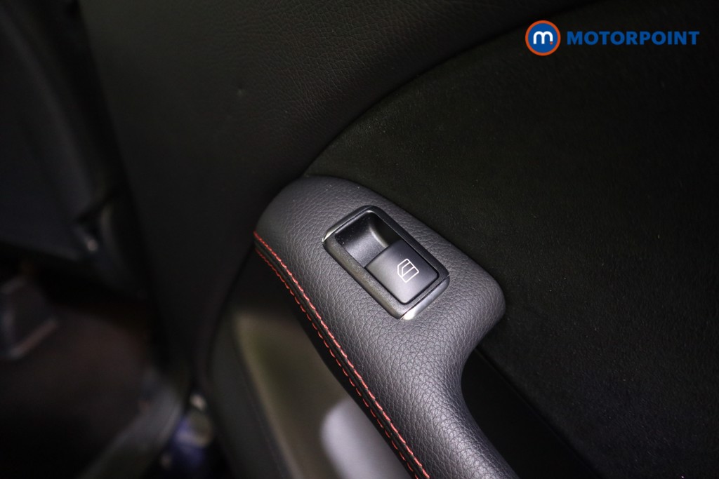 Mercedes-Benz B Class Amg Line Automatic Diesel Hatchback - Stock Number (1576229) - 18th supplementary image
