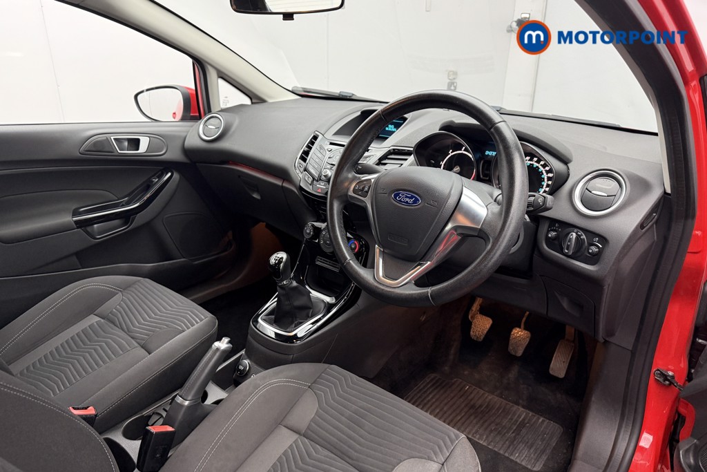 Ford Fiesta Zetec Manual Diesel Hatchback - Stock Number (1579324) - 4th supplementary image