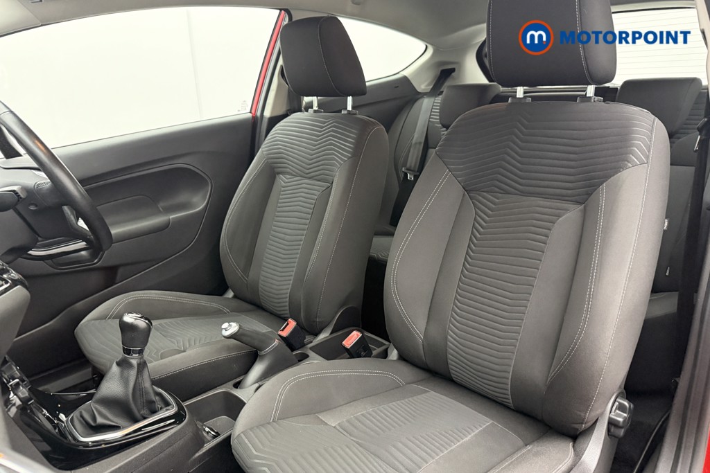Ford Fiesta Zetec Manual Diesel Hatchback - Stock Number (1579324) - 1st supplementary image