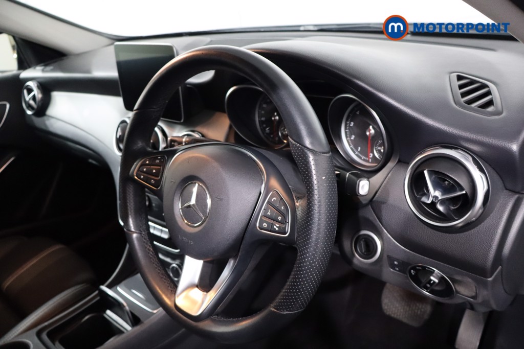 Mercedes-Benz GLA Urban Edition Automatic Petrol SUV - Stock Number (1579467) - 23rd supplementary image