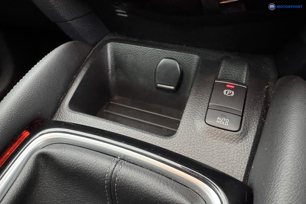 Nissan Qashqai N-Motion Manual Petrol SUV - Stock Number (1580824) - 16th supplementary image