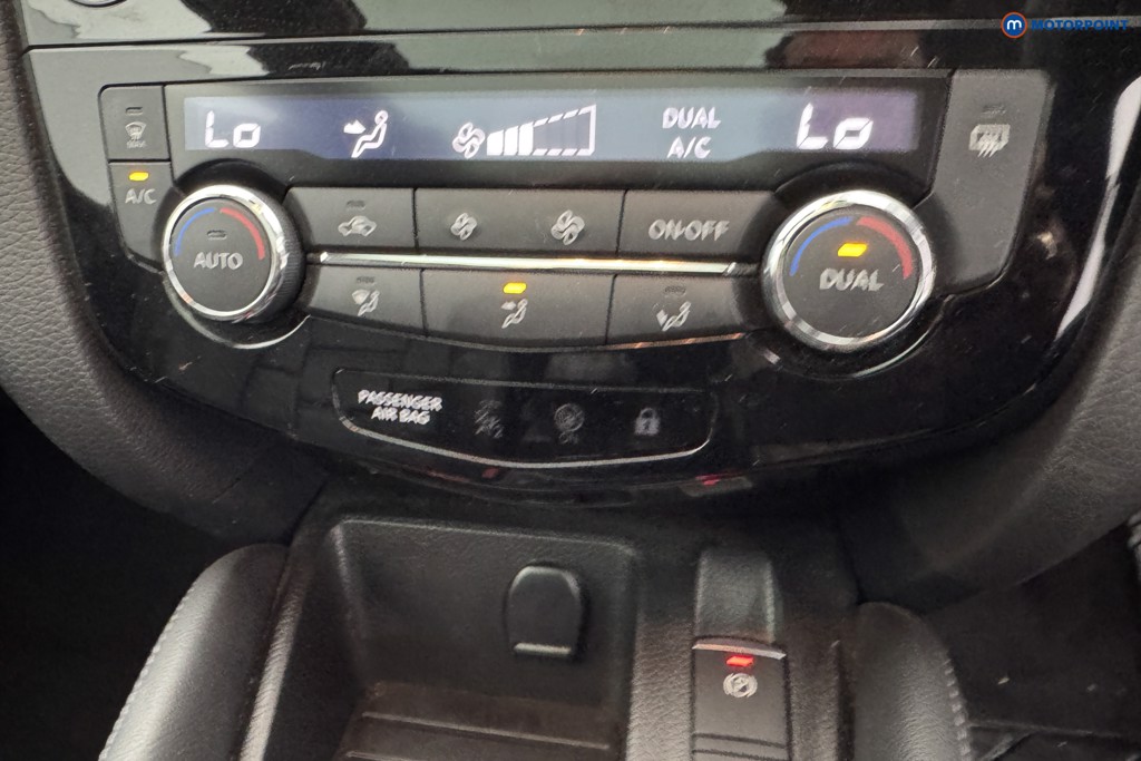 Nissan Qashqai N-Motion Manual Petrol SUV - Stock Number (1580824) - 17th supplementary image