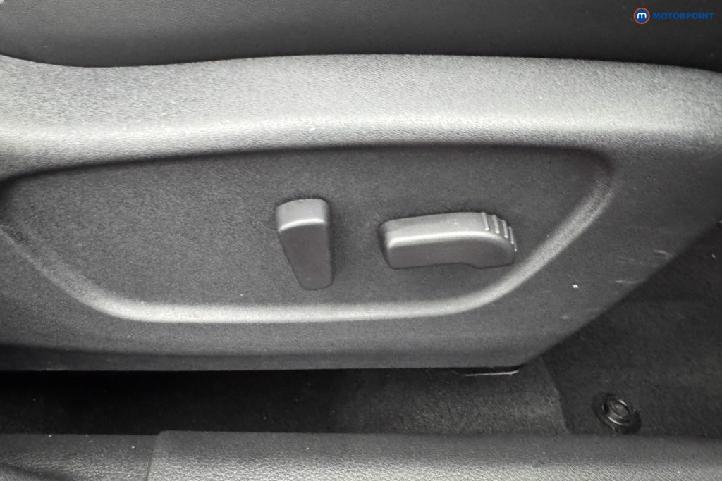 Nissan Qashqai N-Motion Manual Petrol SUV - Stock Number (1580824) - 22nd supplementary image