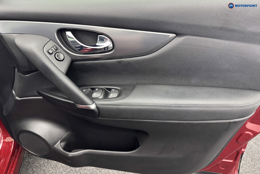 Nissan Qashqai N-Motion Manual Petrol SUV - Stock Number (1580824) - 23rd supplementary image