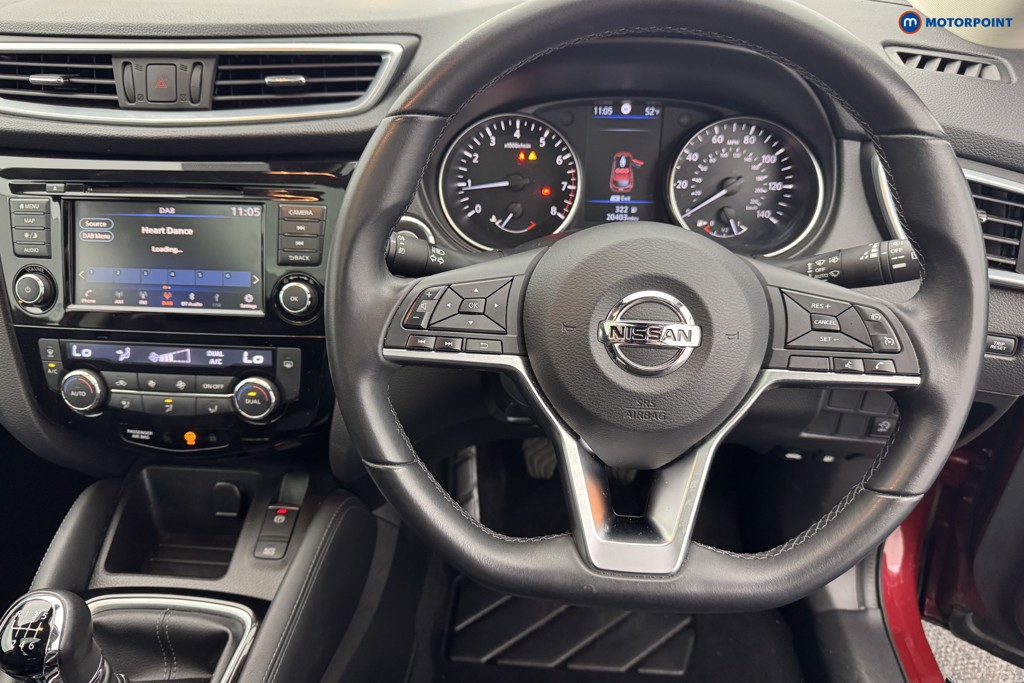 Nissan Qashqai N-Motion Manual Petrol SUV - Stock Number (1580824) - 1st supplementary image