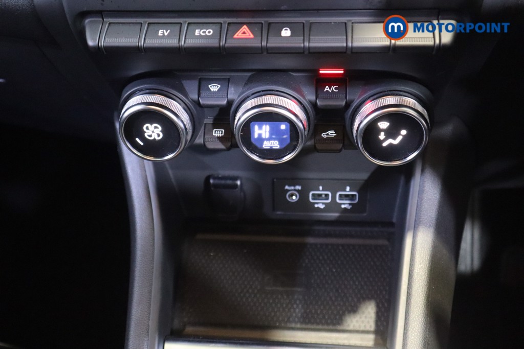 Renault Captur Iconic Edition Automatic Petrol-Electric Hybrid SUV - Stock Number (1581444) - 22nd supplementary image