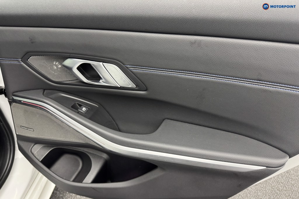 BMW 3 Series M Sport Automatic Diesel Estate - Stock Number (1582357) - 24th supplementary image