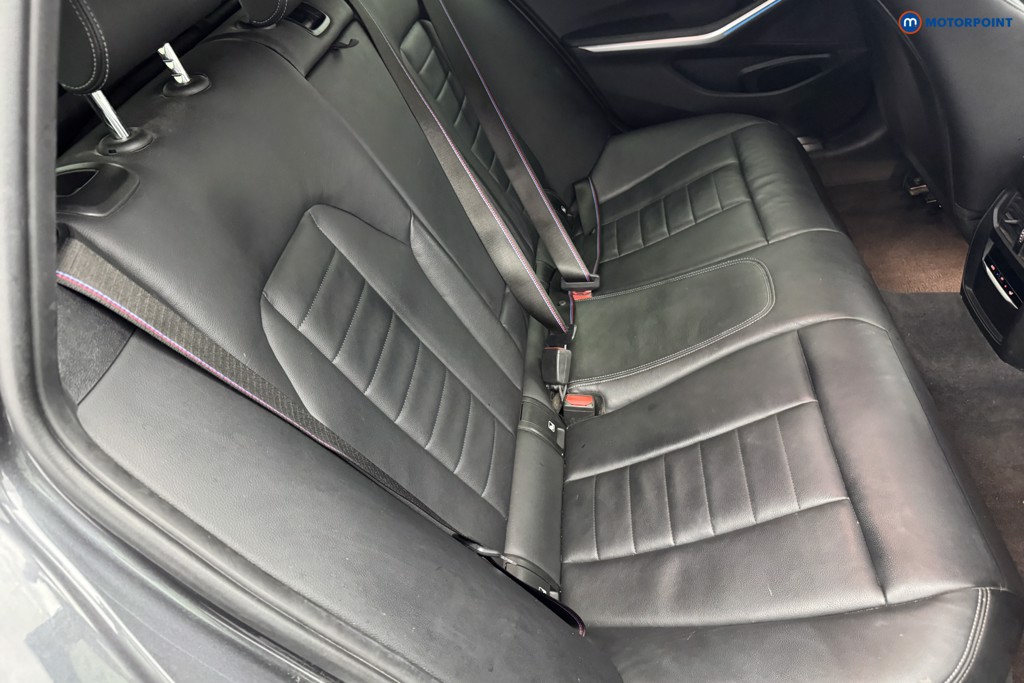 BMW 3 Series M Sport Automatic Petrol Plug-In Hybrid Estate - Stock Number (1582934) - 4th supplementary image