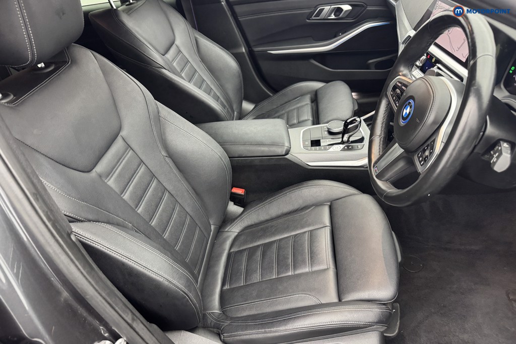 BMW 3 Series M Sport Automatic Petrol Plug-In Hybrid Estate - Stock Number (1582934) - 5th supplementary image