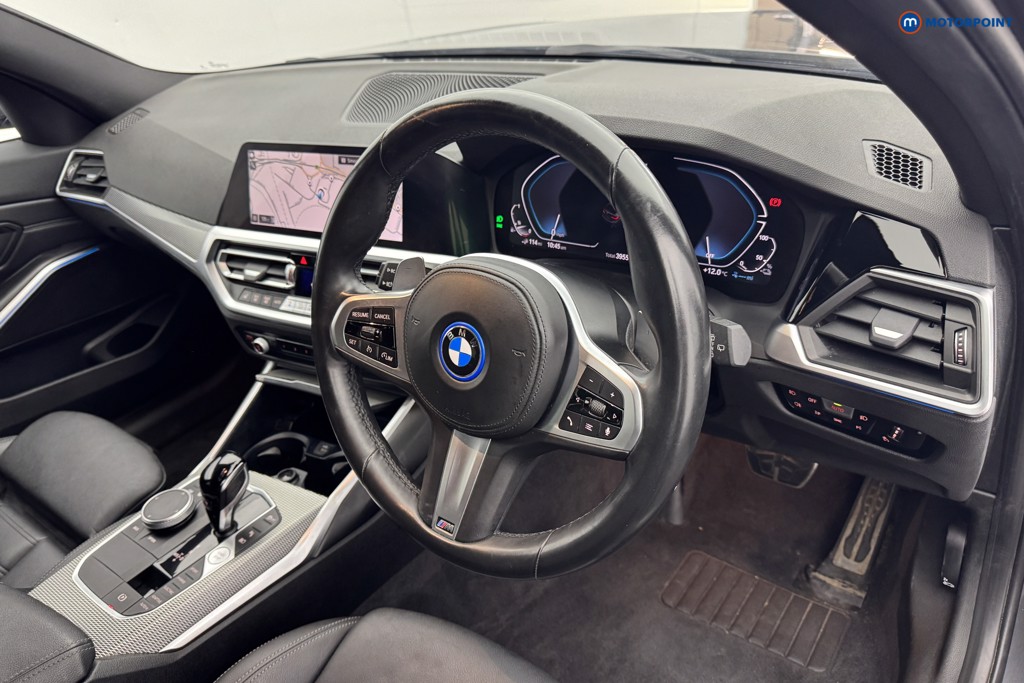 BMW 3 Series M Sport Automatic Petrol Plug-In Hybrid Estate - Stock Number (1582934) - 7th supplementary image