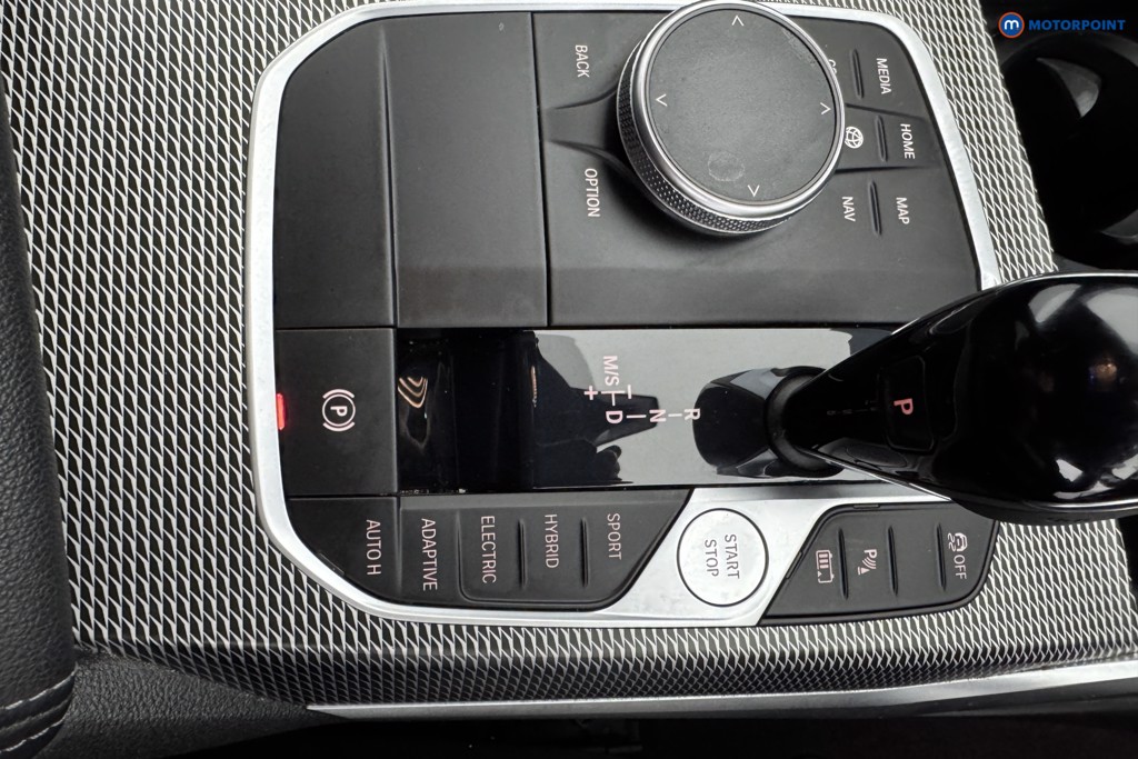 BMW 3 Series M Sport Automatic Petrol Plug-In Hybrid Estate - Stock Number (1582934) - 14th supplementary image