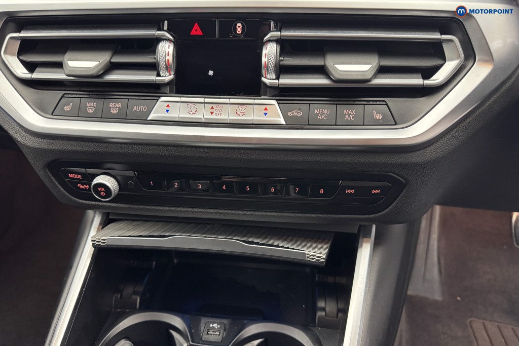 BMW 3 Series M Sport Automatic Petrol Plug-In Hybrid Estate - Stock Number (1582934) - 16th supplementary image