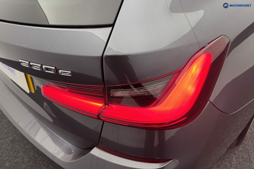 BMW 3 Series M Sport Automatic Petrol Plug-In Hybrid Estate - Stock Number (1582934) - 28th supplementary image