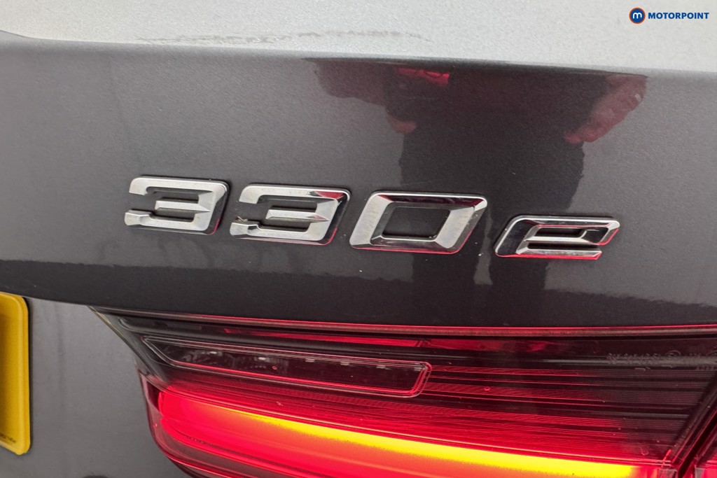 BMW 3 Series M Sport Automatic Petrol Plug-In Hybrid Estate - Stock Number (1582934) - 29th supplementary image