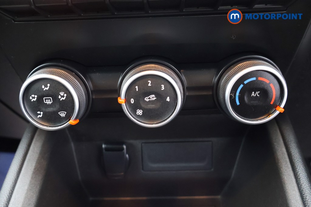 Renault Clio Play Manual Petrol Hatchback - Stock Number (1583069) - 9th supplementary image