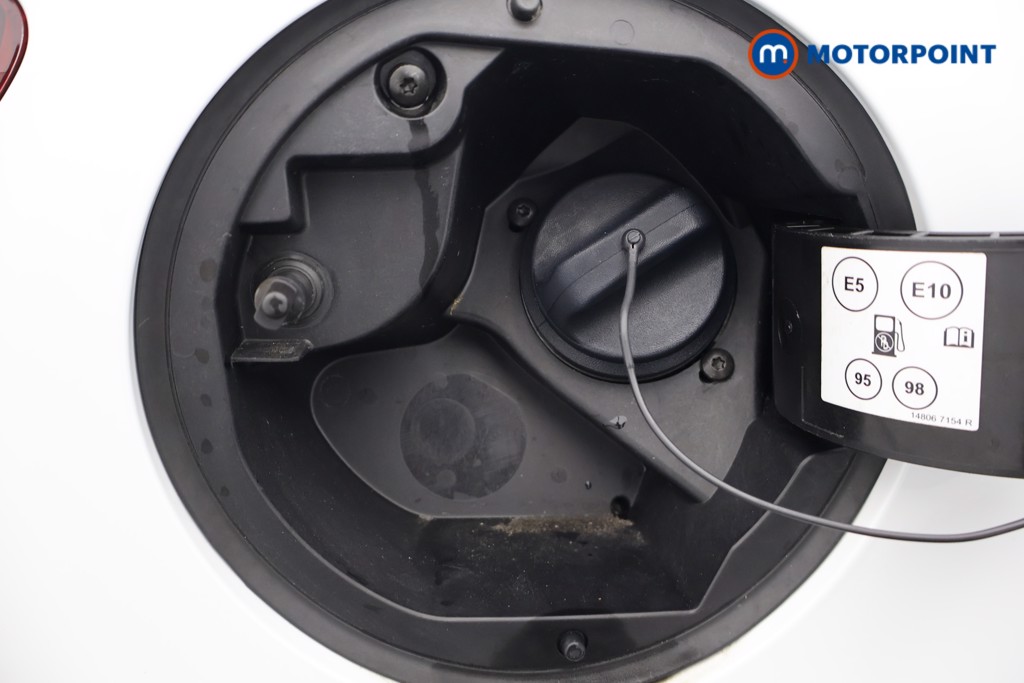 Renault Clio Play Manual Petrol Hatchback - Stock Number (1583069) - 24th supplementary image