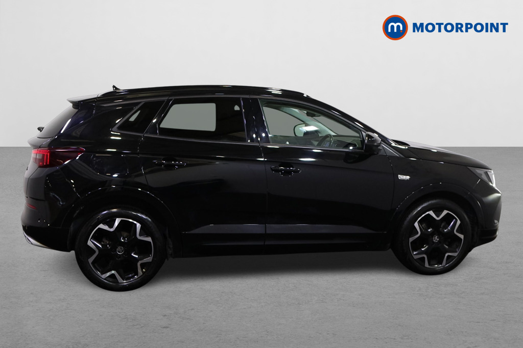 Vauxhall Grandland Ultimate Automatic Diesel SUV - Stock Number (1584383) - Drivers side