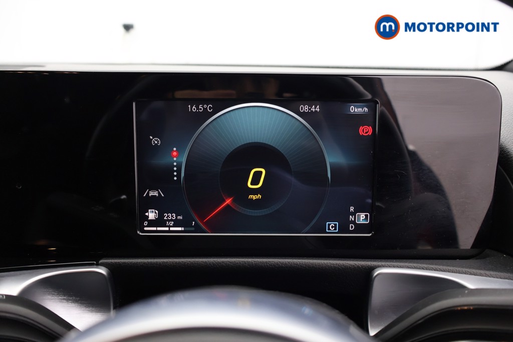 Mercedes-Benz GLB Amg Line Automatic Petrol SUV - Stock Number (1584429) - 6th supplementary image