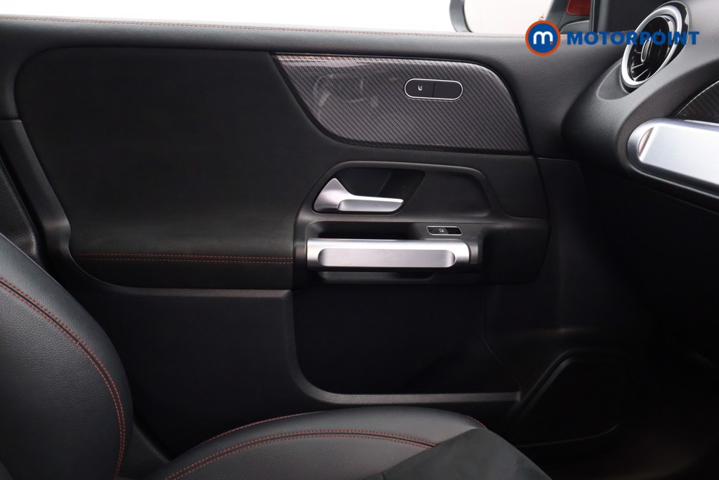 Mercedes-Benz GLB Amg Line Automatic Petrol SUV - Stock Number (1584429) - 19th supplementary image