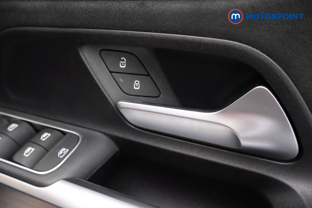 Mercedes-Benz GLB Amg Line Automatic Petrol SUV - Stock Number (1584429) - 22nd supplementary image