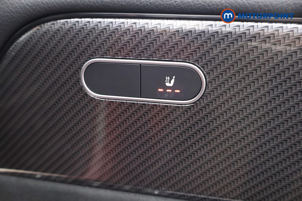 Mercedes-Benz GLB Amg Line Automatic Petrol SUV - Stock Number (1584429) - 23rd supplementary image