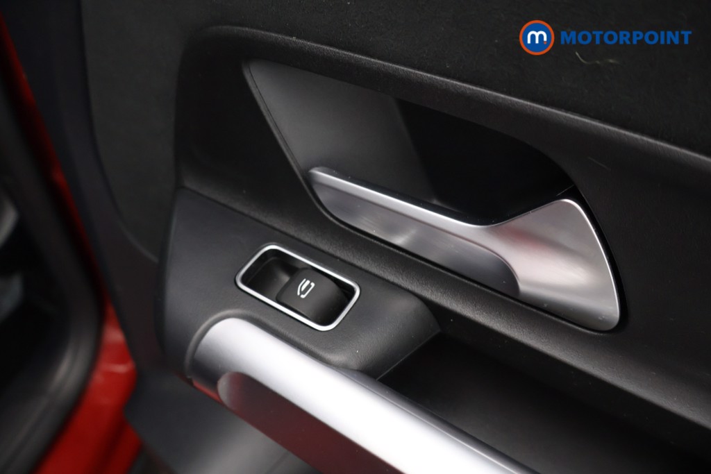 Mercedes-Benz GLB Amg Line Automatic Petrol SUV - Stock Number (1584429) - 28th supplementary image