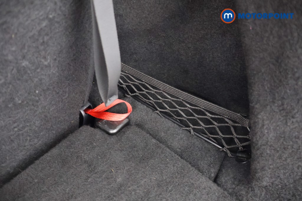 Mercedes-Benz GLB Amg Line Automatic Petrol SUV - Stock Number (1584429) - 34th supplementary image