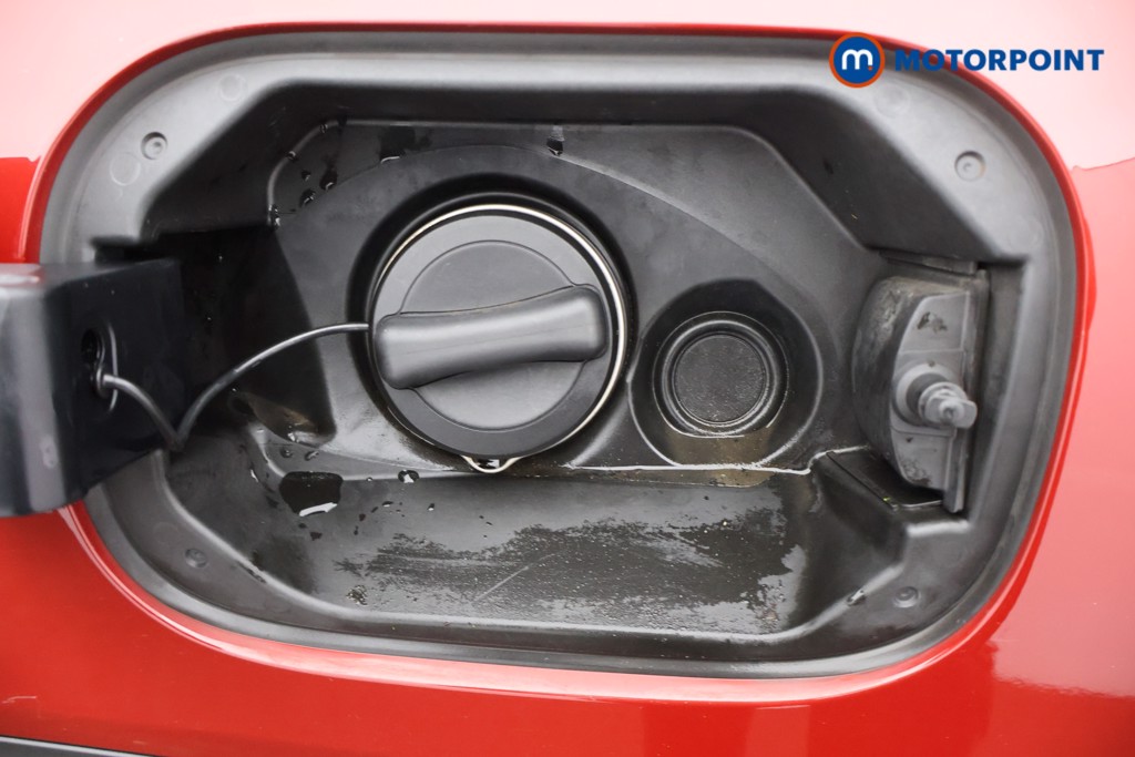 Mercedes-Benz GLB Amg Line Automatic Petrol SUV - Stock Number (1584429) - 36th supplementary image