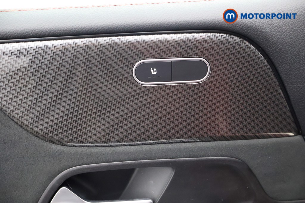 Mercedes-Benz GLB Amg Line Automatic Petrol SUV - Stock Number (1584429) - 46th supplementary image