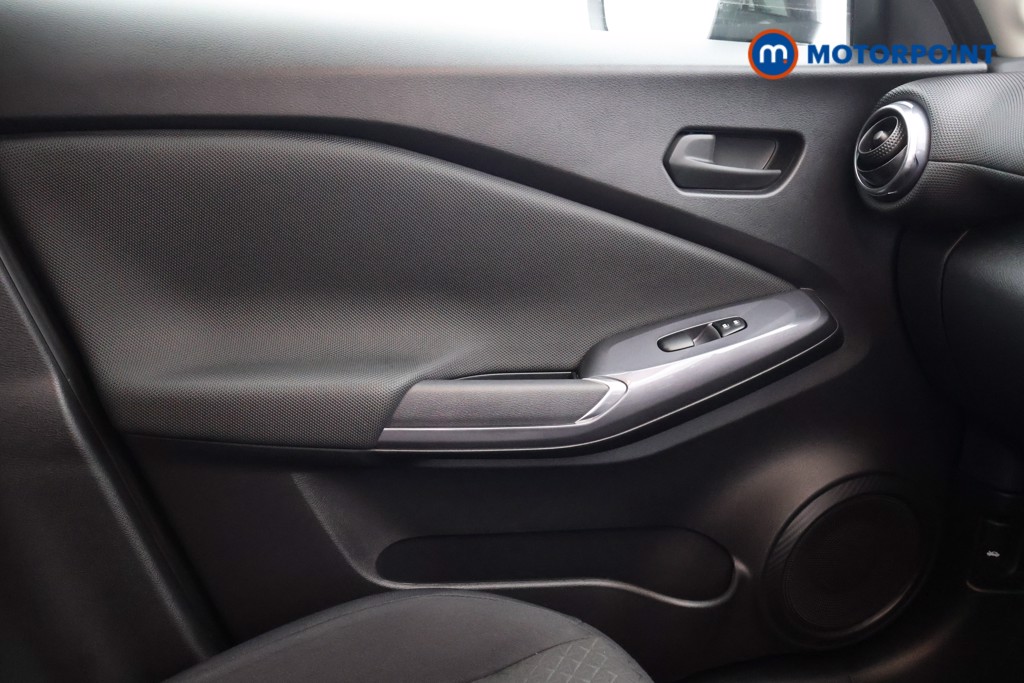 Nissan Juke Visia Manual Petrol SUV - Stock Number (1584430) - 19th supplementary image