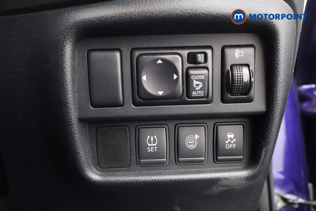 Nissan Juke Tekna Automatic Petrol SUV - Stock Number (1584639) - 5th supplementary image