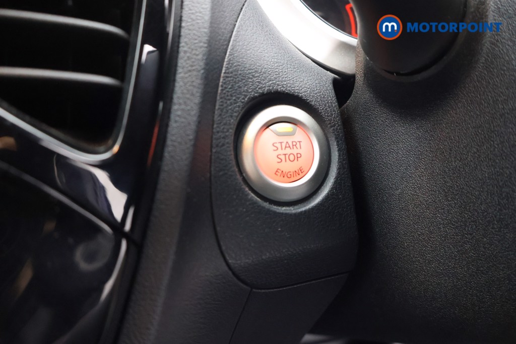 Nissan Juke Tekna Automatic Petrol SUV - Stock Number (1584639) - 8th supplementary image