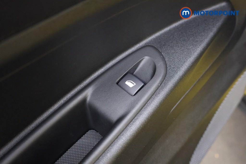 Jeep Avenger Summit Automatic Electric SUV - Stock Number (1584671) - 39th supplementary image