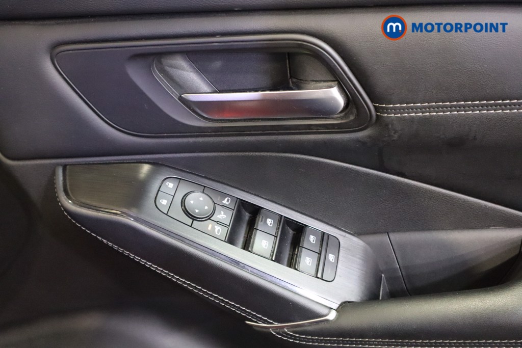 Nissan Qashqai N-Connecta Manual Petrol SUV - Stock Number (1584949) - 10th supplementary image