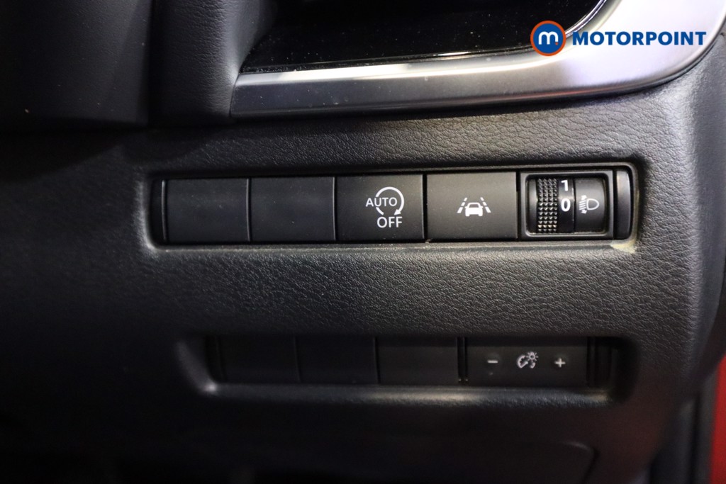 Nissan Qashqai N-Connecta Manual Petrol SUV - Stock Number (1584949) - 12th supplementary image