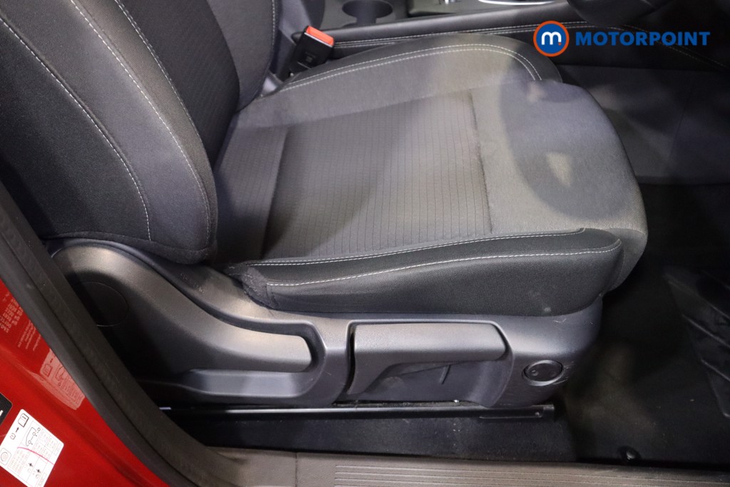 Nissan Qashqai N-Connecta Manual Petrol SUV - Stock Number (1584949) - 16th supplementary image