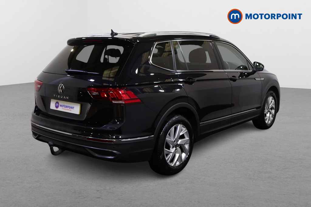 Volkswagen Tiguan Allspace Life Manual Petrol SUV - Stock Number (1584953) - Drivers side rear corner