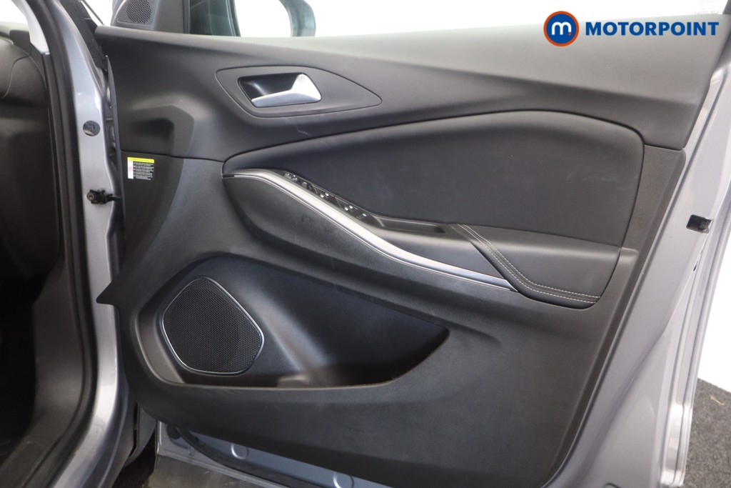 Vauxhall Grandland X Sri Nav Manual Petrol SUV - Stock Number (1585640) - 13th supplementary image