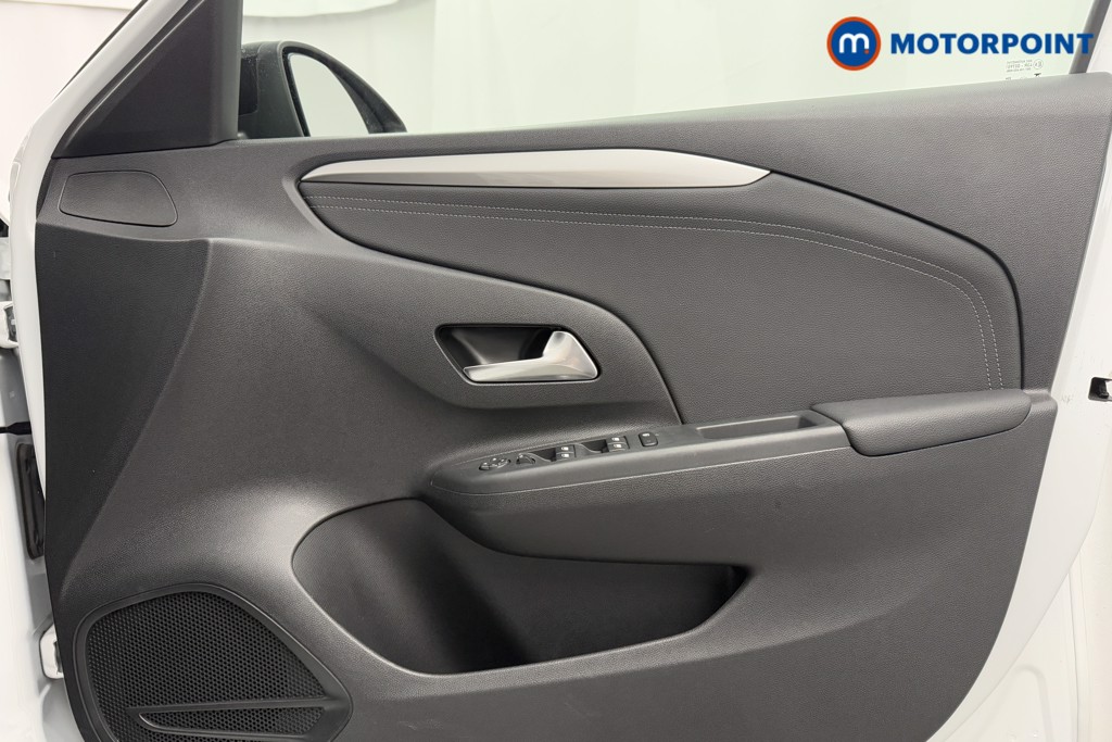 Vauxhall Corsa GS Manual Petrol Hatchback - Stock Number (1585793) - 17th supplementary image