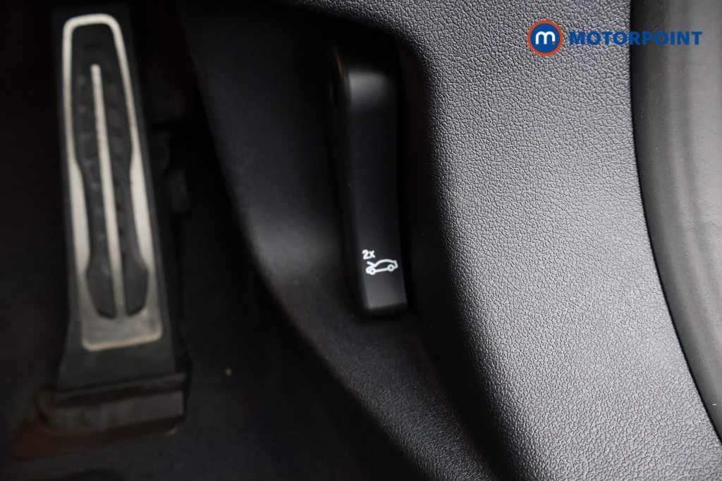 BMW 1 Series M135 Automatic Petrol Hatchback - Stock Number (1585903) - 8th supplementary image