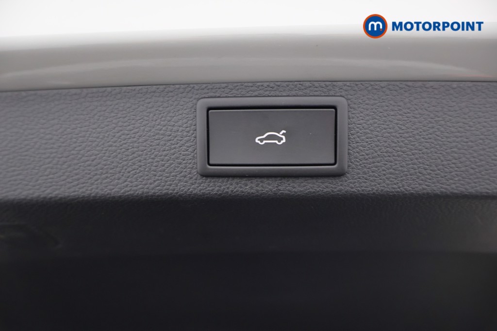 Skoda Karoq Sportline Edition Automatic Petrol SUV - Stock Number (1585923) - 43rd supplementary image